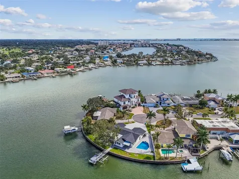 1514 Sea Gull Drive S St Petersburg FL 33707