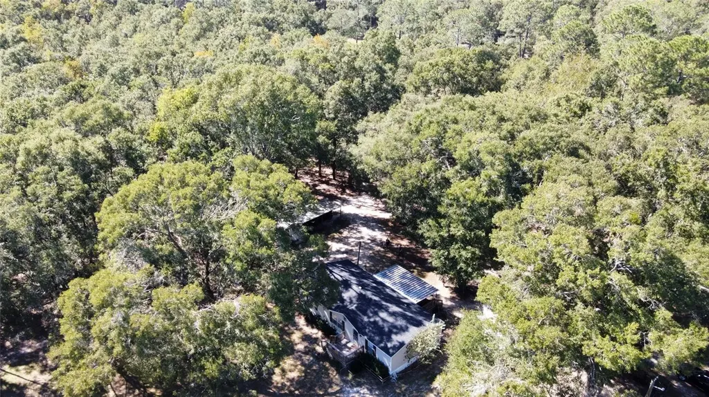 19582 NW 212th Street High Springs FL 32643