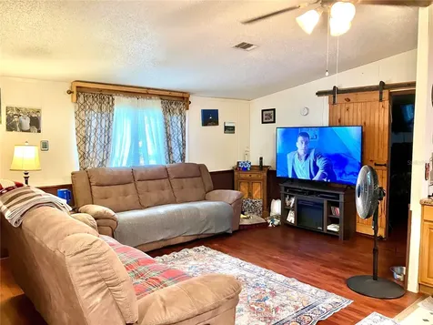 19582 NW 212th Street High Springs FL 32643