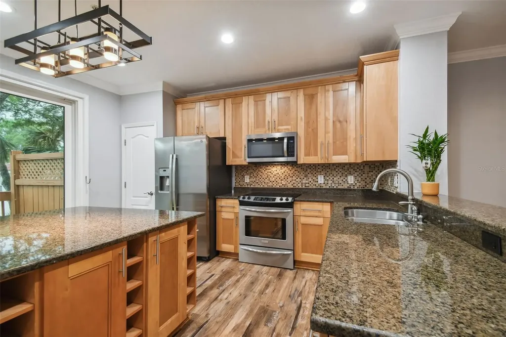 3183 Bayshore Oaks Drive Tampa FL 33611