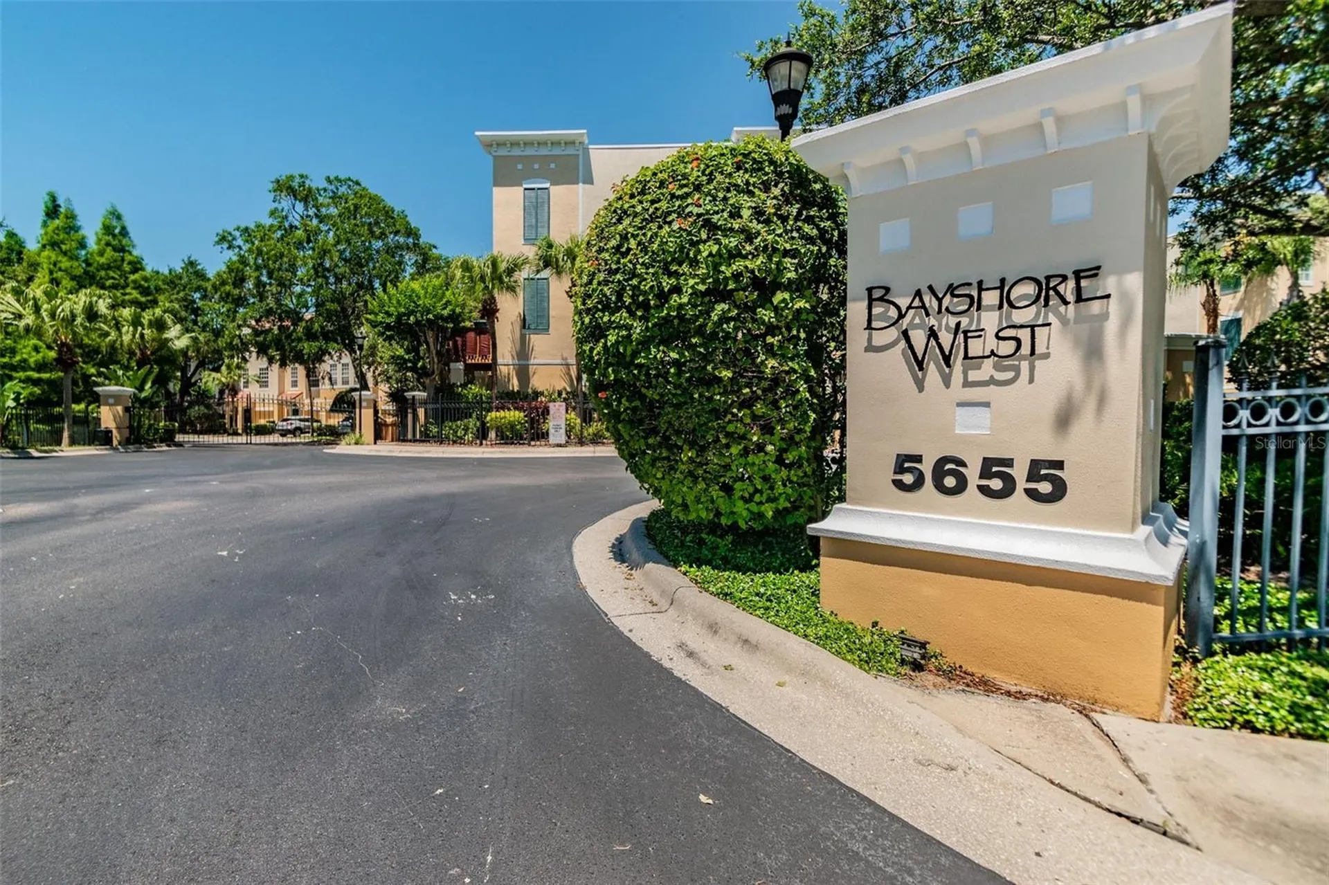 3183 Bayshore Oaks Drive Tampa FL 33611