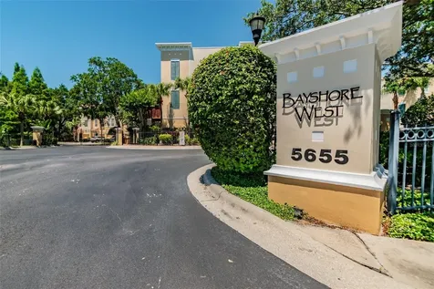 3183 Bayshore Oaks Drive Tampa FL 33611