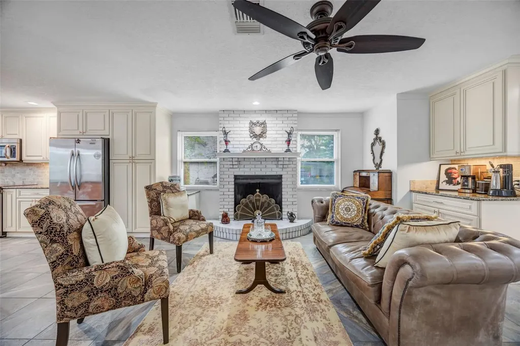 18405 Tomlinson Drive Lutz FL 33549
