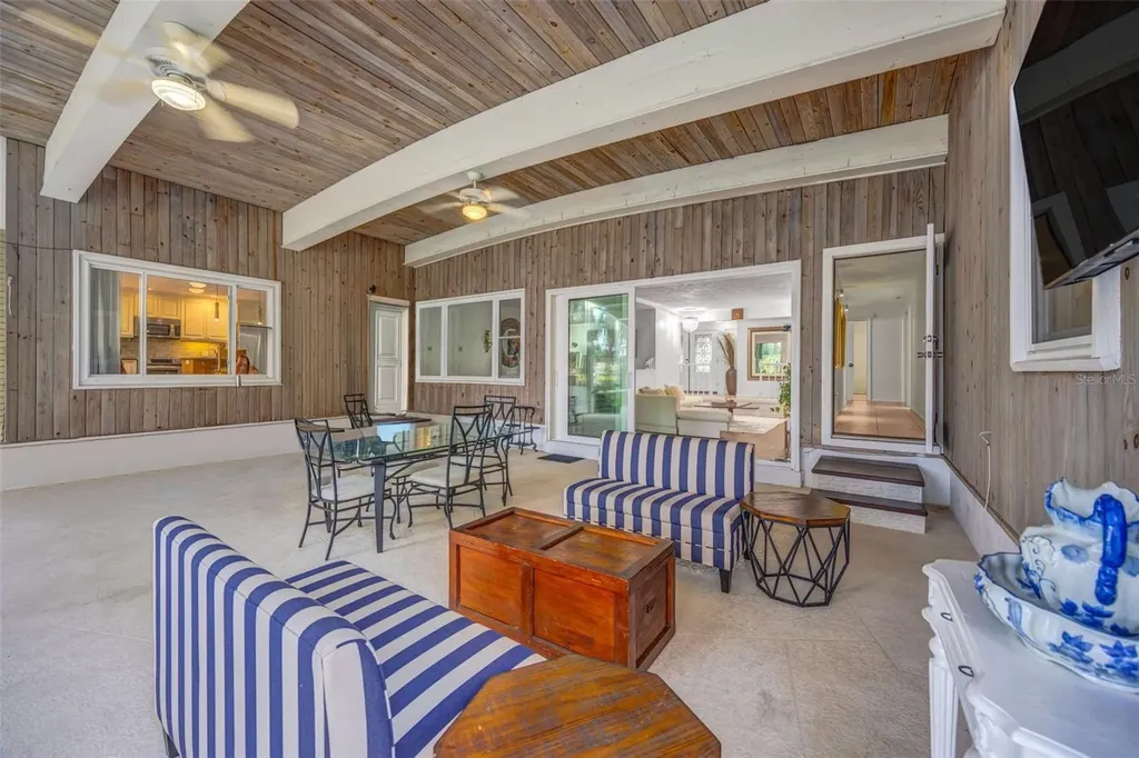 18405 Tomlinson Drive Lutz FL 33549