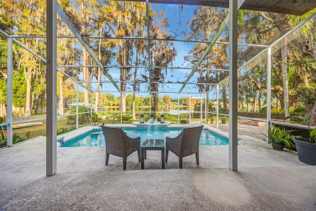 18405 Tomlinson Drive Lutz FL 33549