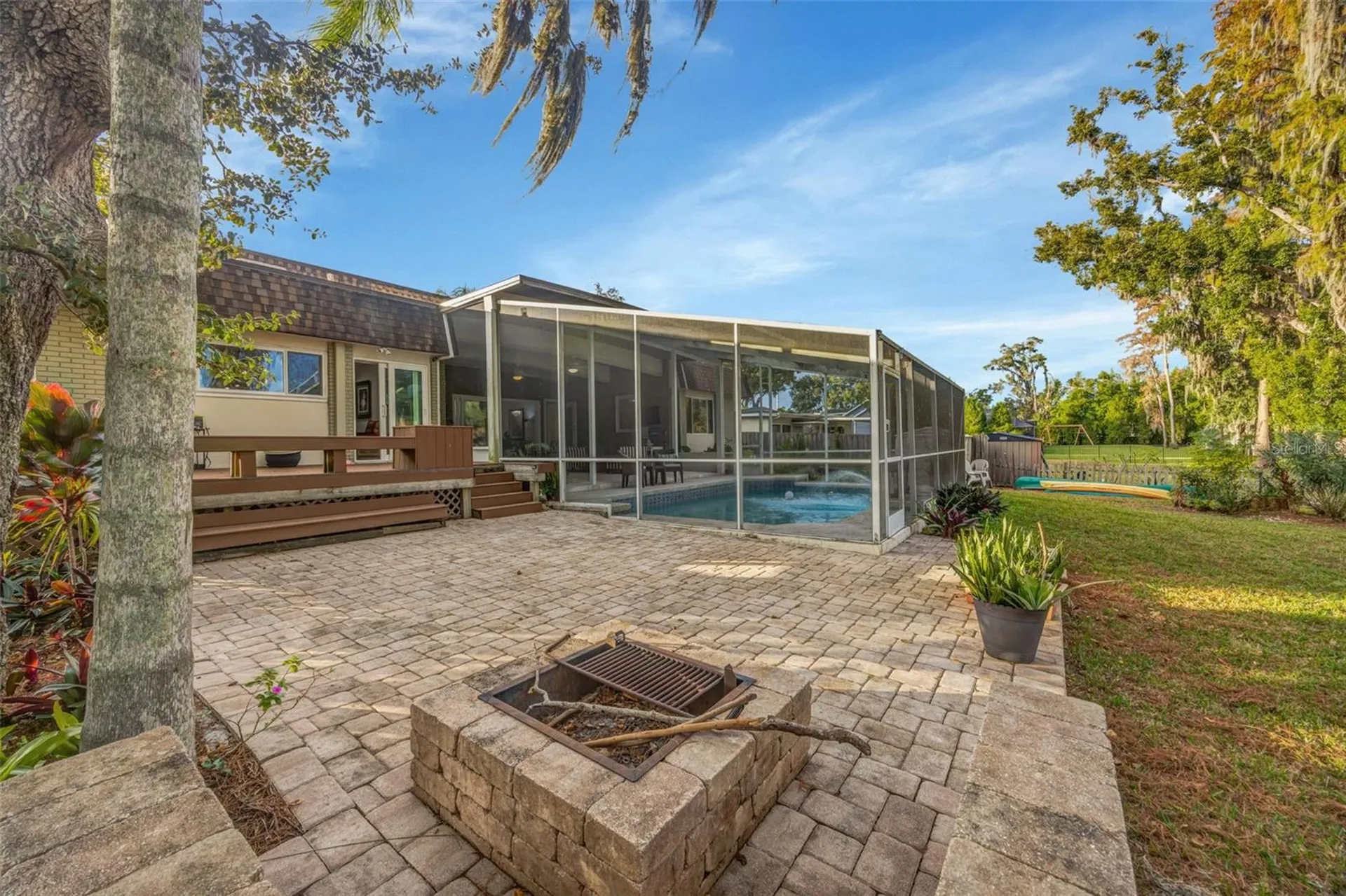 18405 Tomlinson Drive Lutz FL 33549