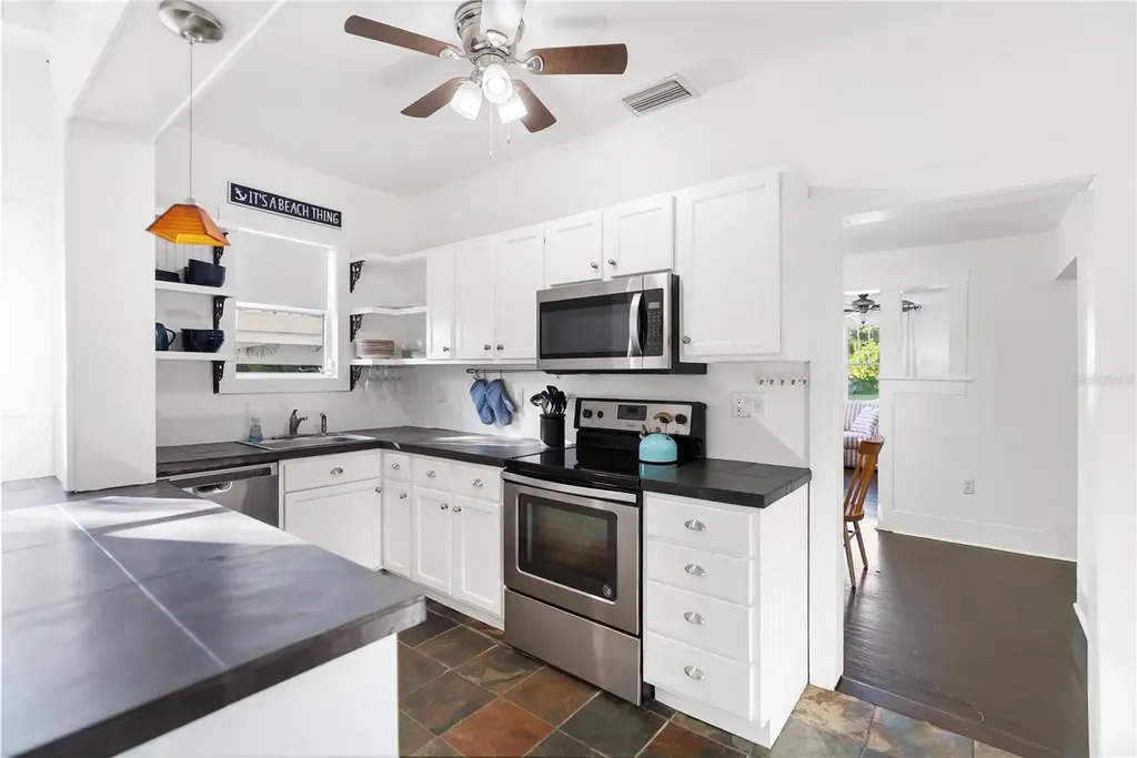 2530 Loma Linda Street Sarasota FL 34239