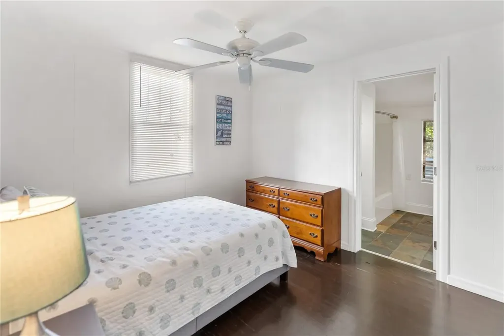 2530 Loma Linda Street Sarasota FL 34239