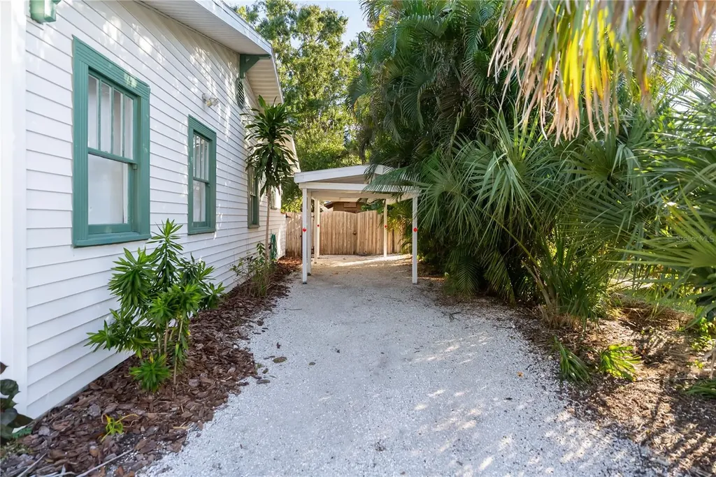 2530 Loma Linda Street Sarasota FL 34239