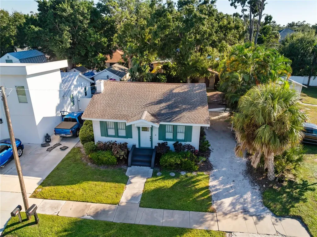 2530 Loma Linda Street Sarasota FL 34239