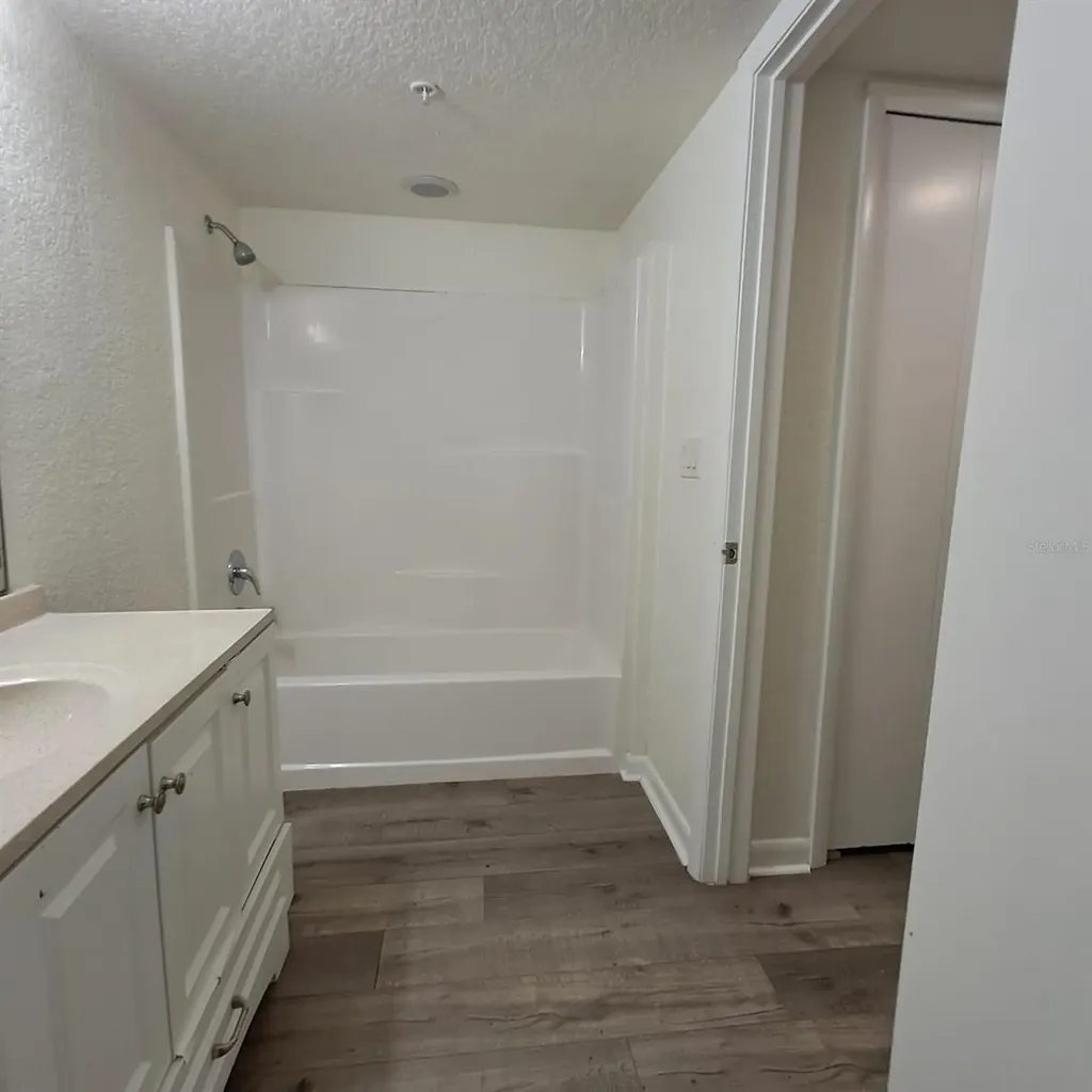 2323 Mccoy Road Orlando FL 32809