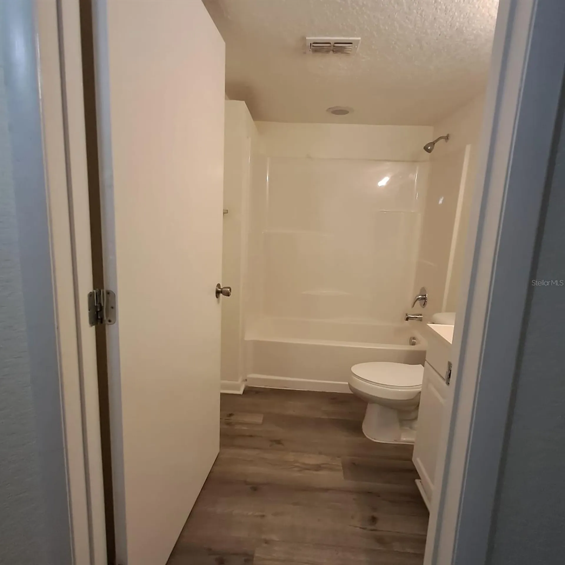 2323 Mccoy Road Orlando FL 32809