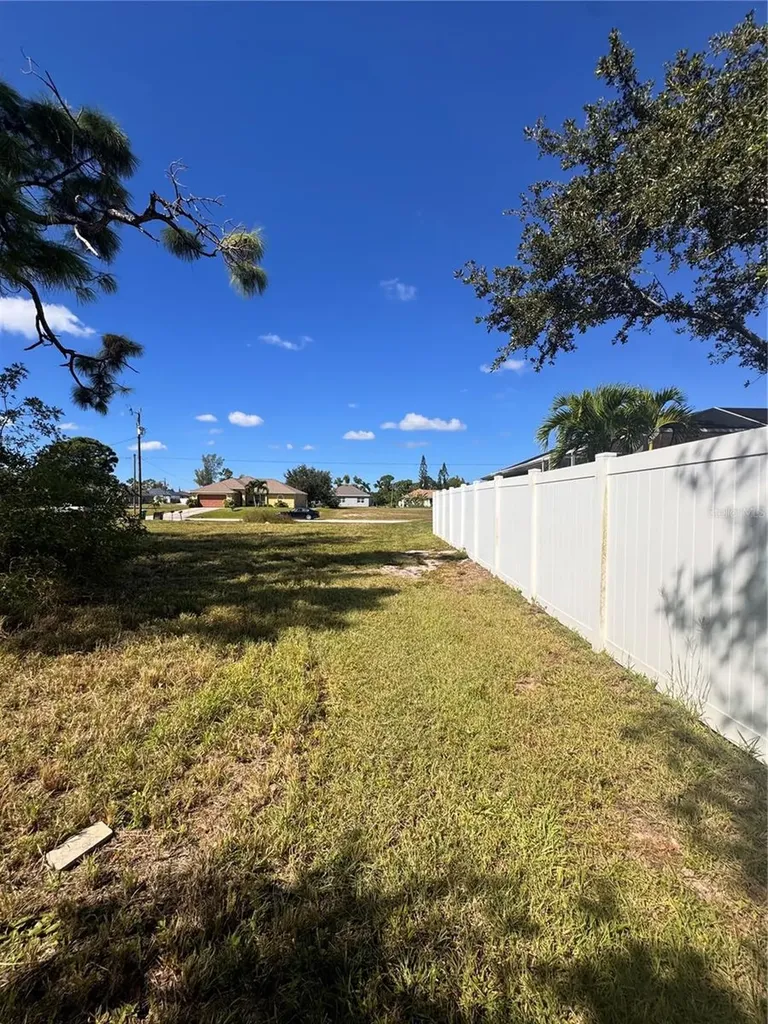 1211 NW 21st Avenue Cape Coral FL 33993