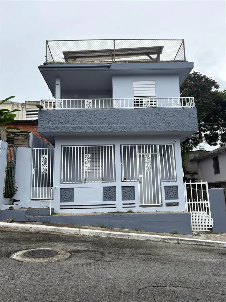 34 Clemente Colon Juncos PR 00777