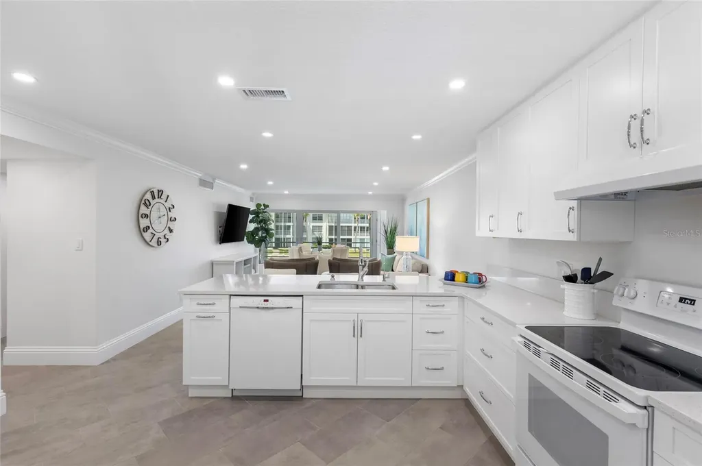 4390 Exeter Drive Longboat Key FL 34228