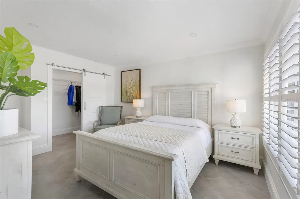 4390 Exeter Drive Longboat Key FL 34228
