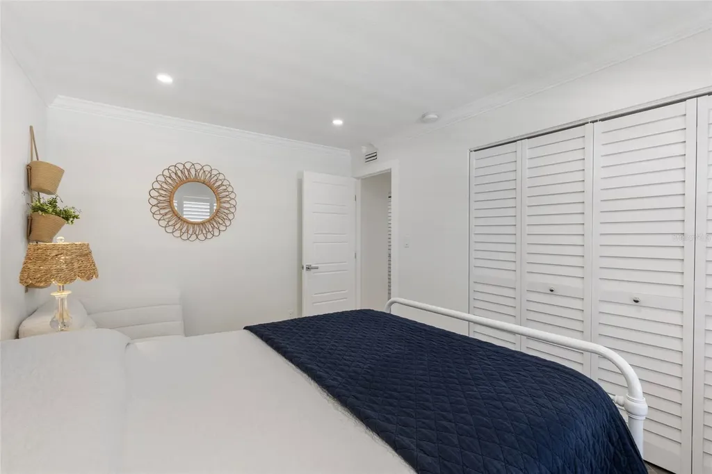 4390 Exeter Drive Longboat Key FL 34228