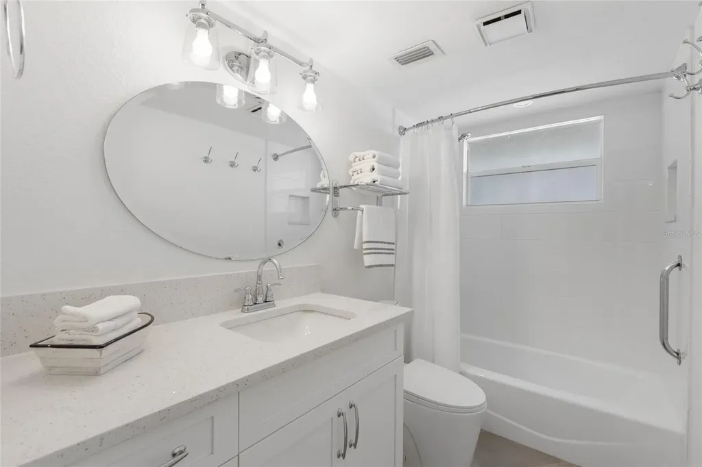 4390 Exeter Drive Longboat Key FL 34228