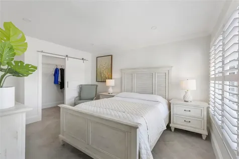 4390 Exeter Drive Longboat Key FL 34228