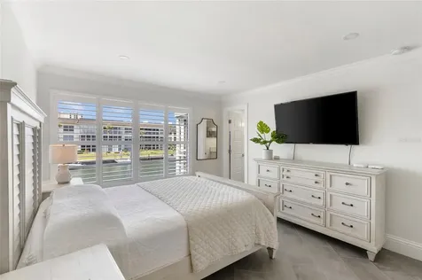 4390 Exeter Drive Longboat Key FL 34228