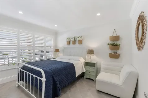 4390 Exeter Drive Longboat Key FL 34228