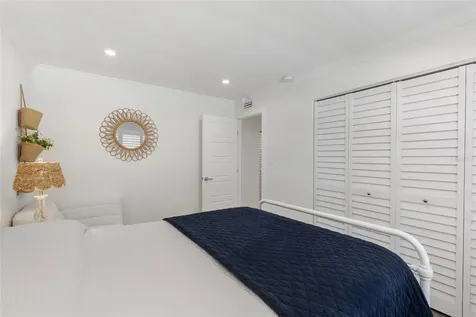 4390 Exeter Drive Longboat Key FL 34228