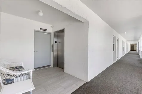 4390 Exeter Drive Longboat Key FL 34228