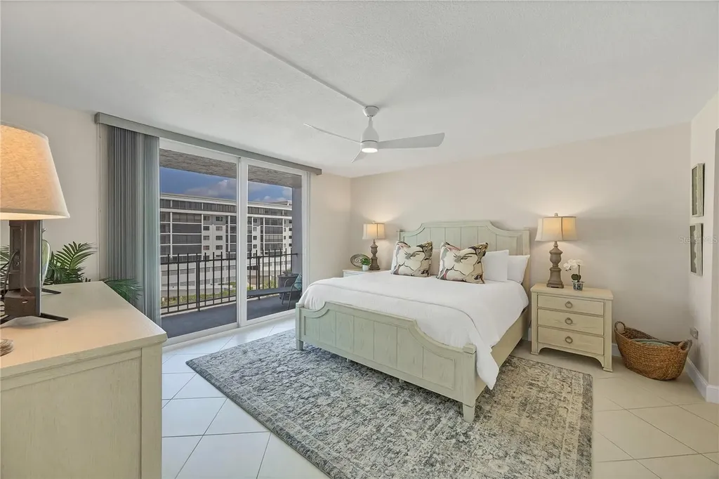 1212 Benjamin Franklin Drive Sarasota FL 34236