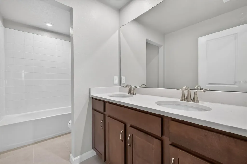 9240 Derbyshire Drive Parrish FL 34219