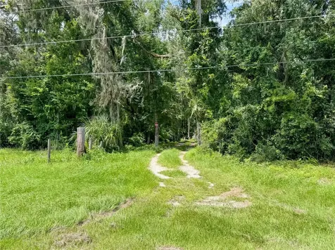 7906 SW County Road 346 Archer FL 32618
