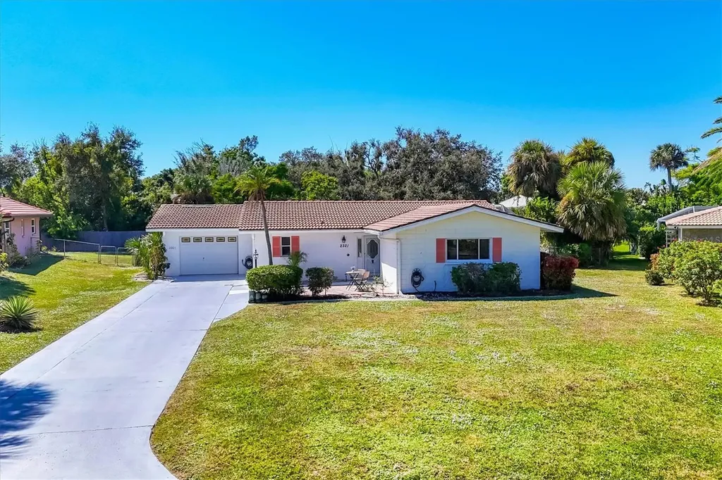 2321 Goya Drive Nokomis FL 34275