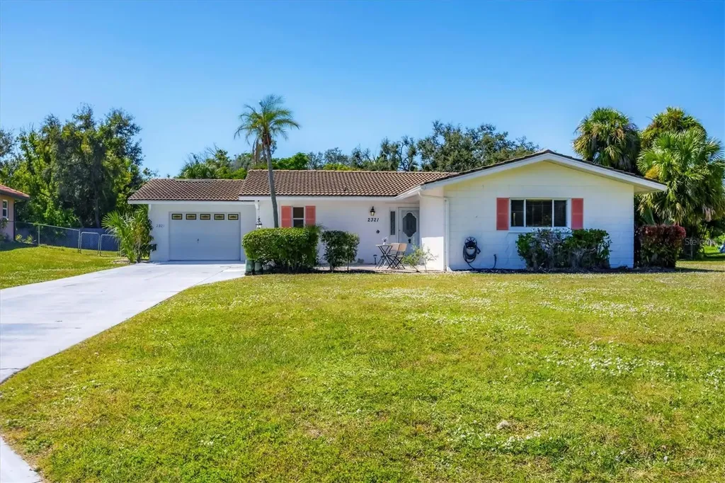 2321 Goya Drive Nokomis FL 34275
