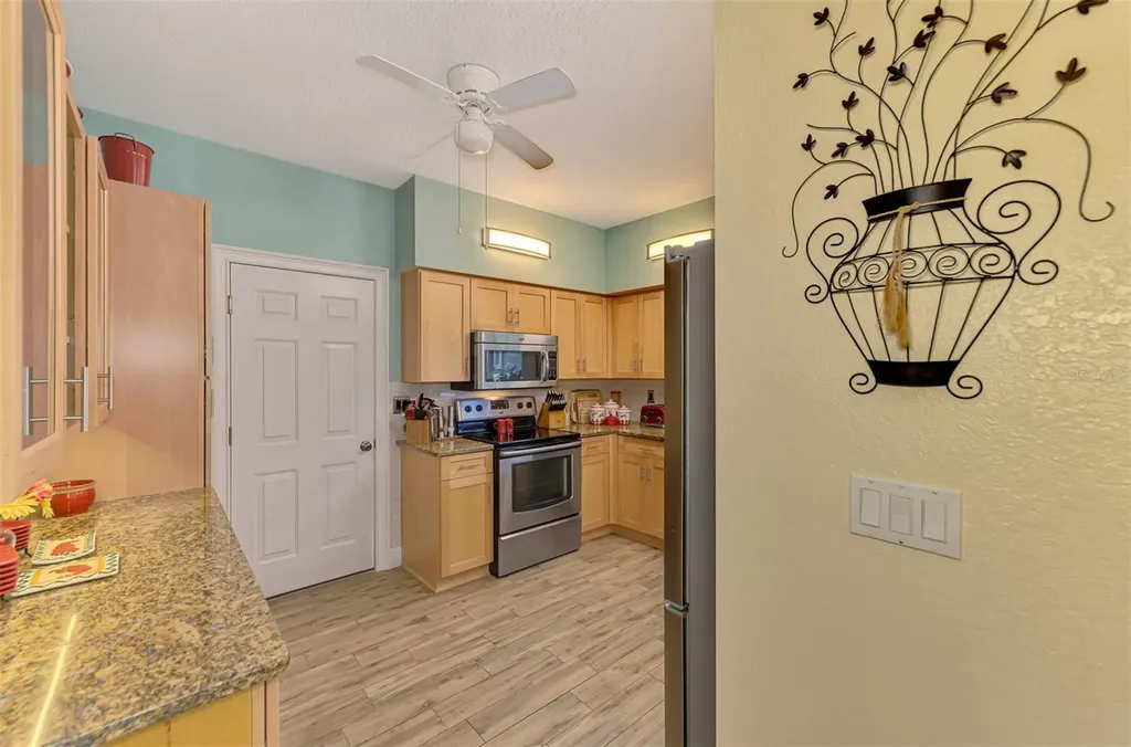 6546 Fairway Gardens Drive Bradenton FL 34203