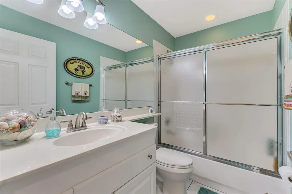6546 Fairway Gardens Drive Bradenton FL 34203
