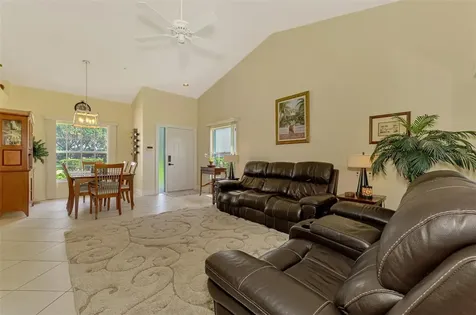 6546 Fairway Gardens Drive Bradenton FL 34203