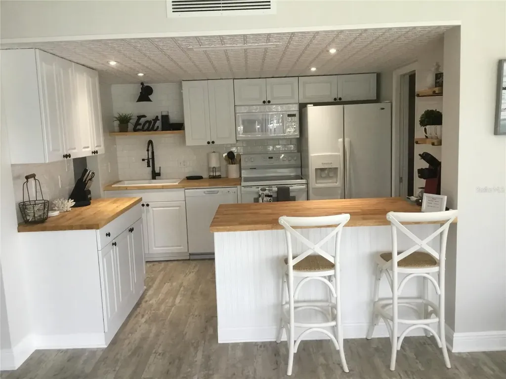 1571 S Atlantic Avenue New Smyrna Beach FL 32169