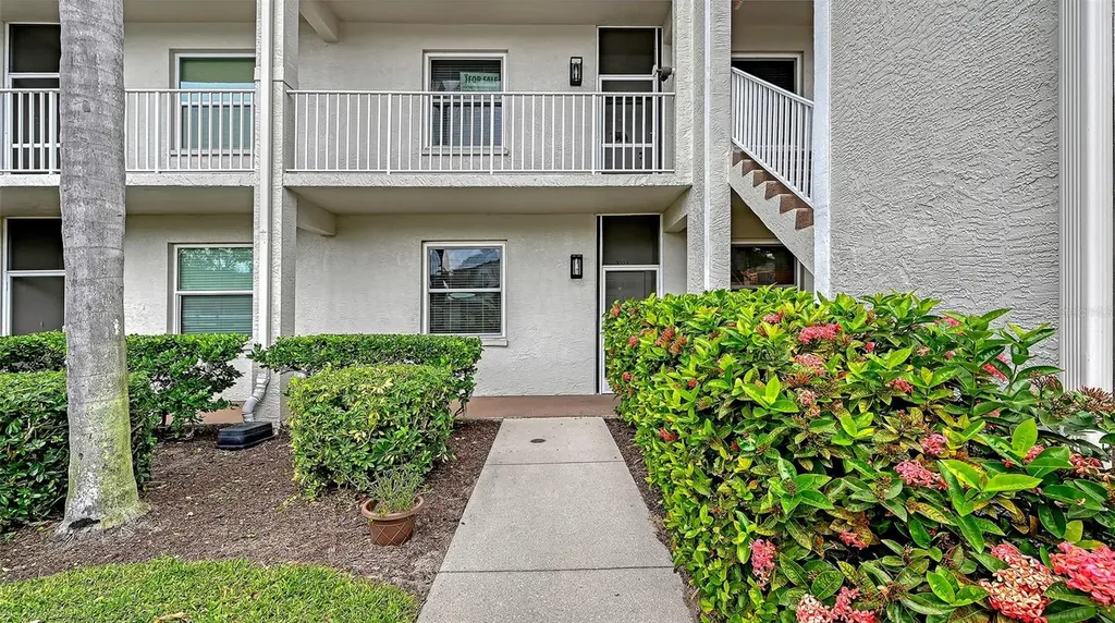 8750 Olde Hickory Avenue Sarasota FL 34238