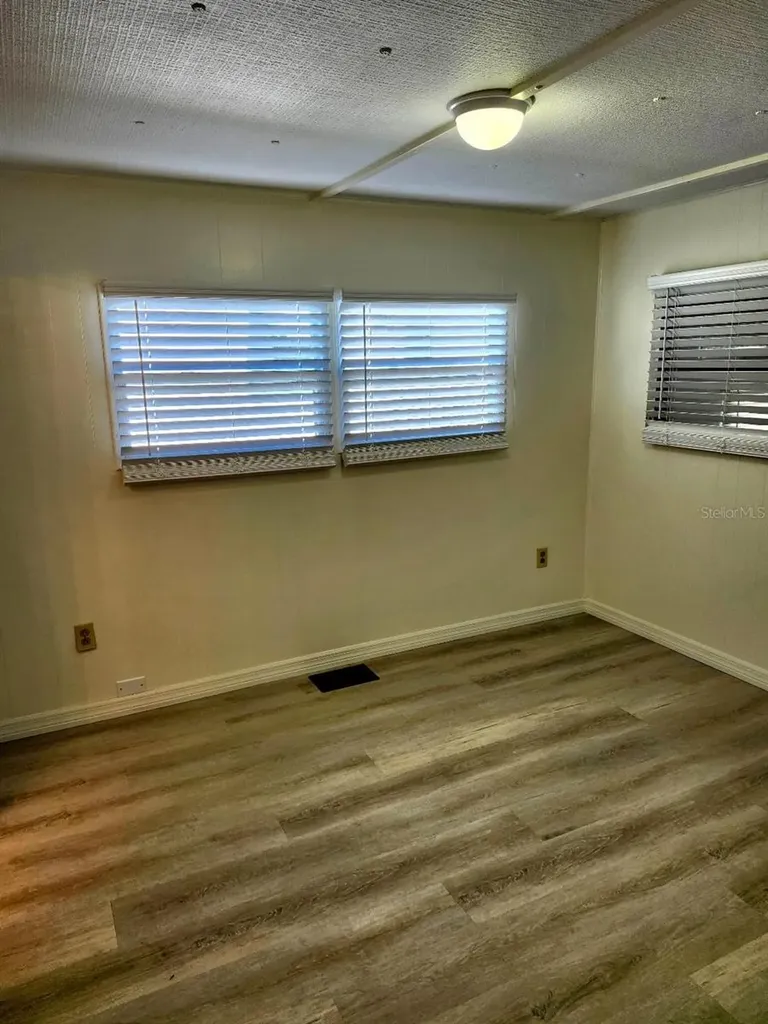 6505 Kansas Street Bradenton FL 34207