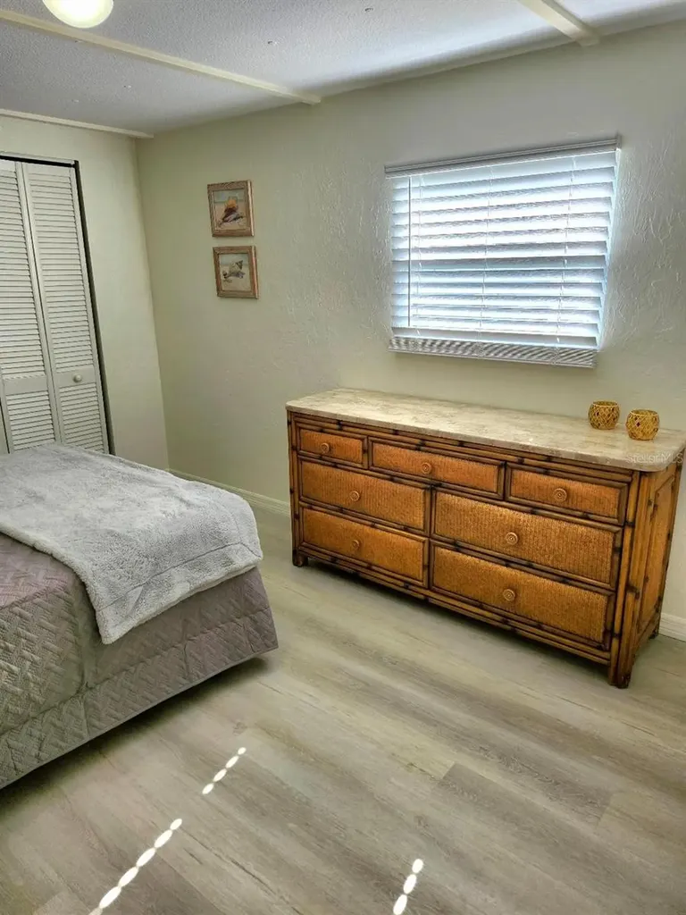 6505 Kansas Street Bradenton FL 34207