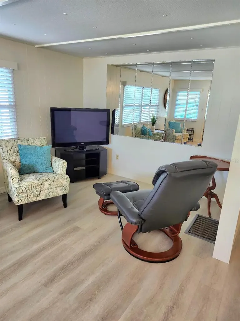 6505 Kansas Street Bradenton FL 34207