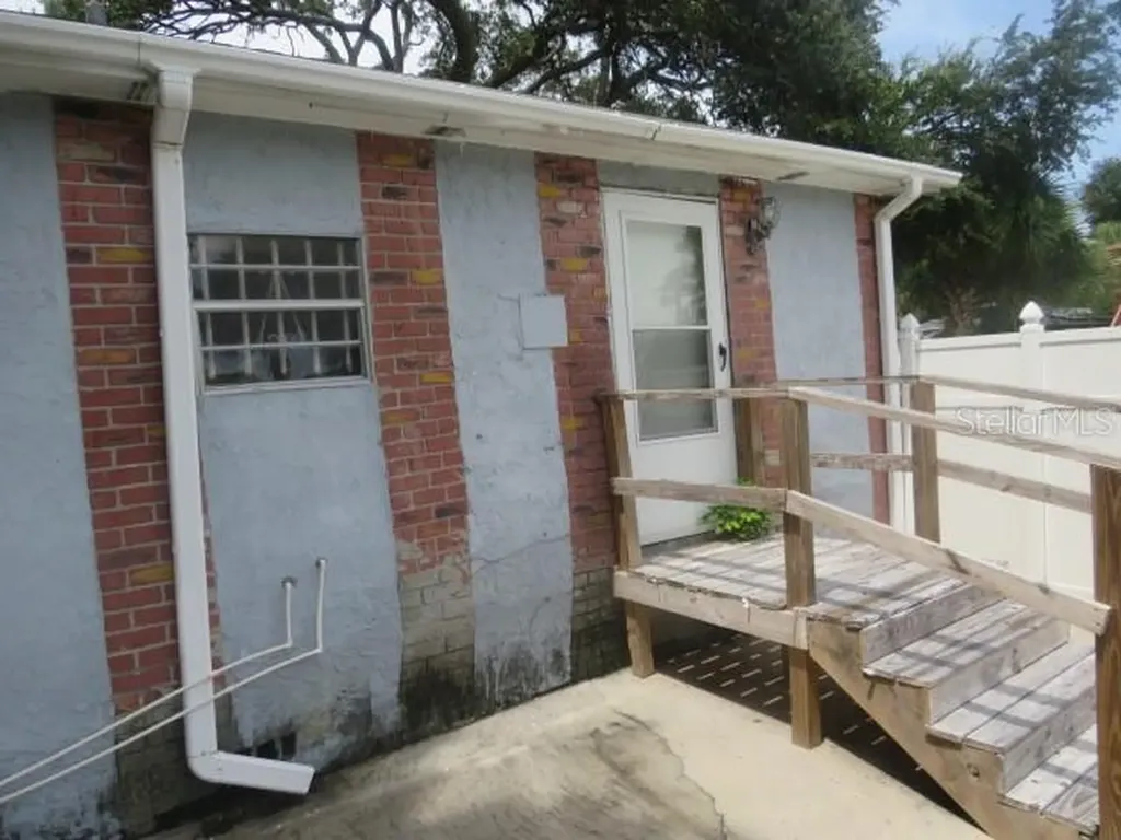 1785 42nd Street S St Petersburg FL 33711