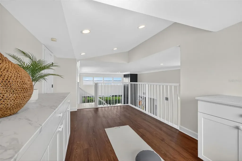 3488 Mistletoe Lane Longboat Key FL 34228