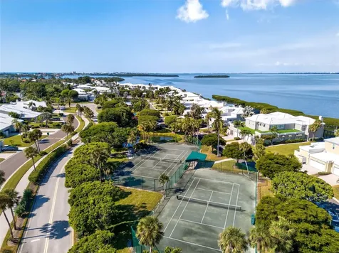 3488 Mistletoe Lane Longboat Key FL 34228