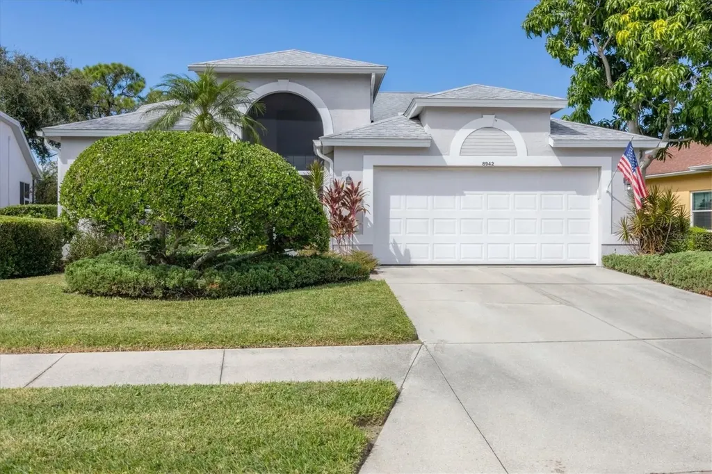 8942 Olde Hickory Avenue Sarasota FL 34238