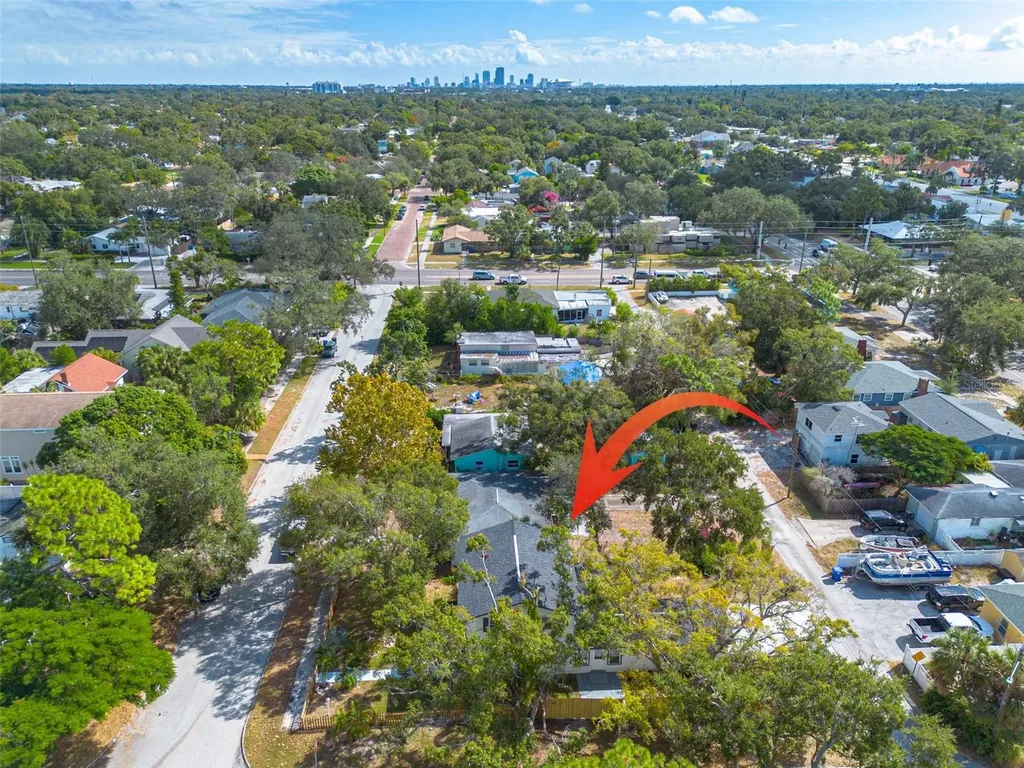 4954 2nd Avenue N St Petersburg FL 33710
