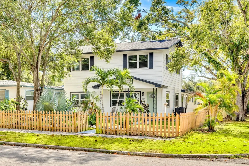 4954 2nd Avenue N St Petersburg FL 33710