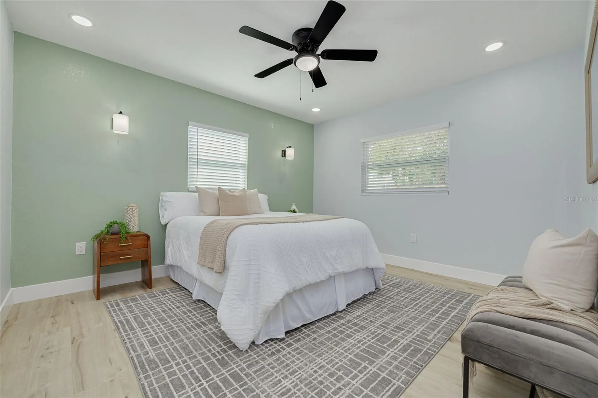 4954 2nd Avenue N St Petersburg FL 33710