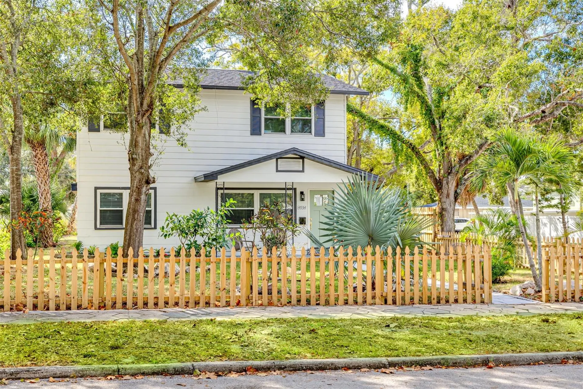 4954 2nd Avenue N St Petersburg FL 33710