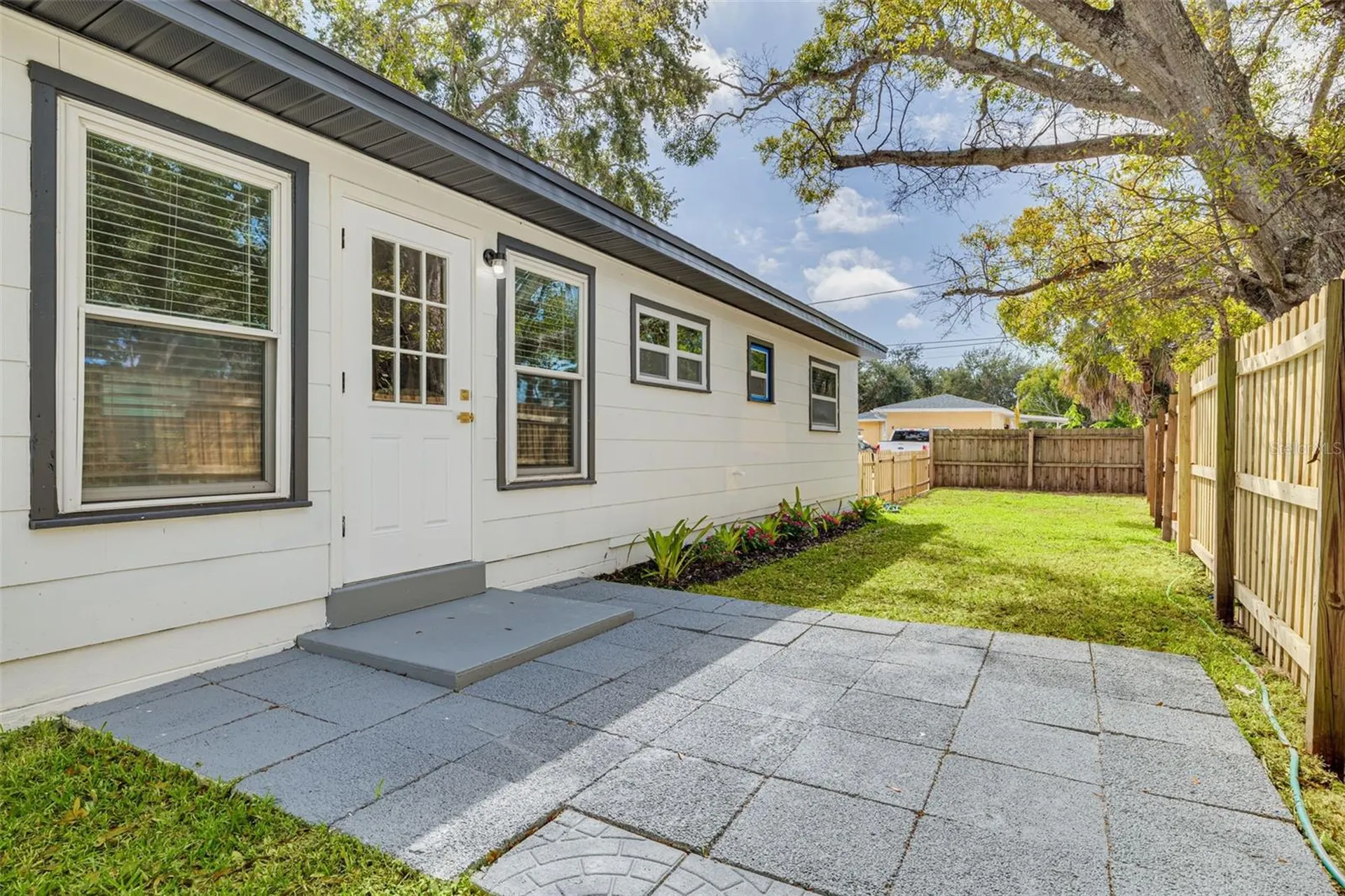 4954 2nd Avenue N St Petersburg FL 33710