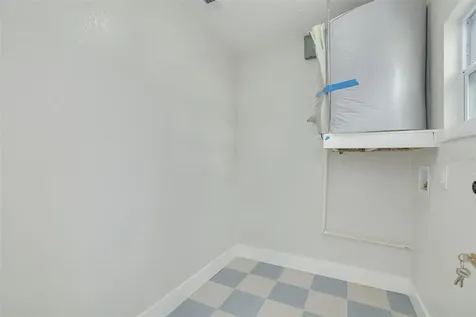 4954 2nd Avenue N St Petersburg FL 33710